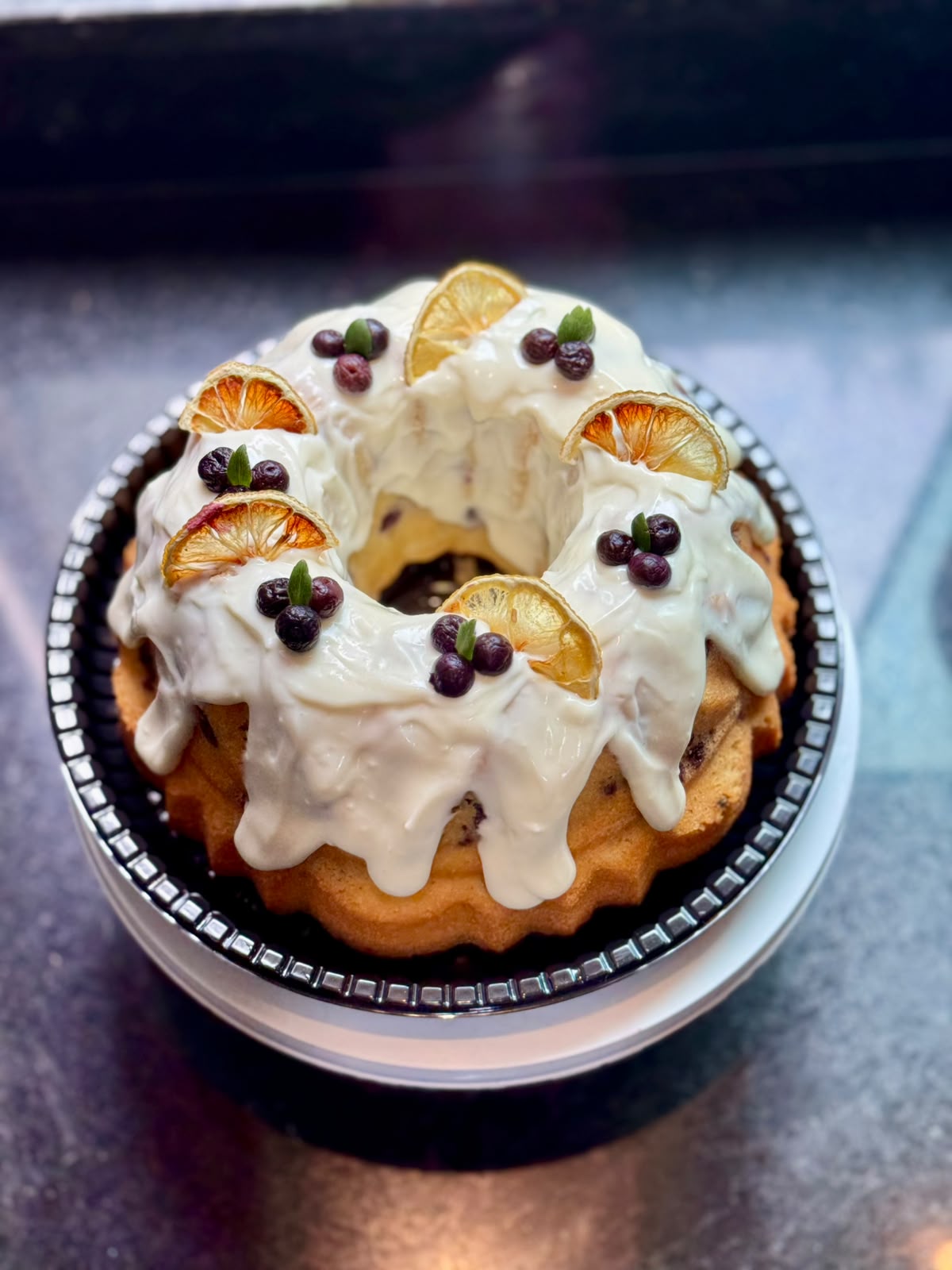Bolo de Limão Siciliano com Mirtilos